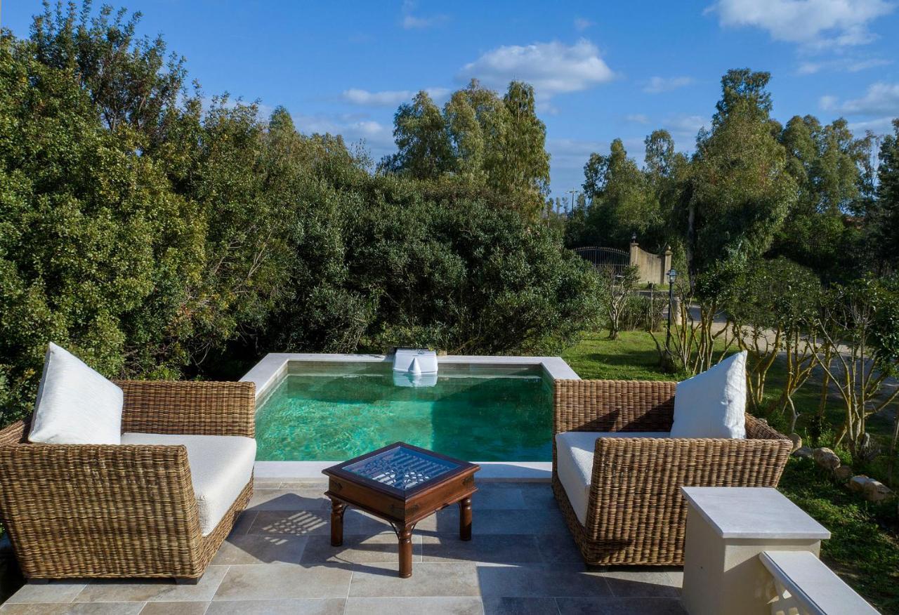 Villa Cavalieri Country Hotel Pula Exteriör bild