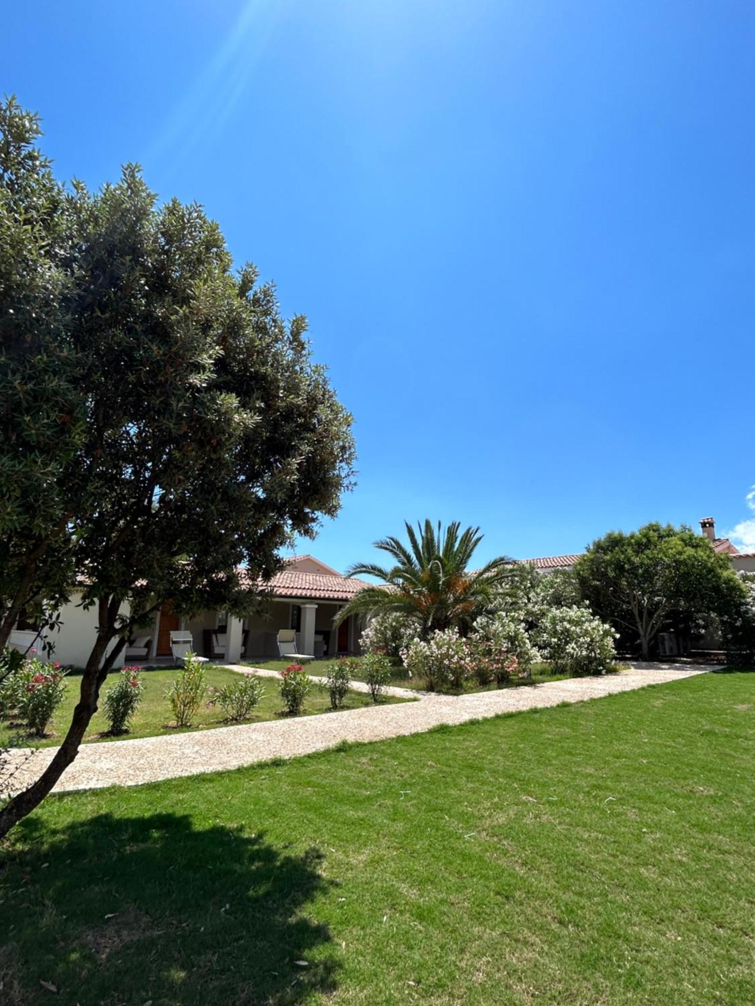 Villa Cavalieri Country Hotel Pula Exteriör bild